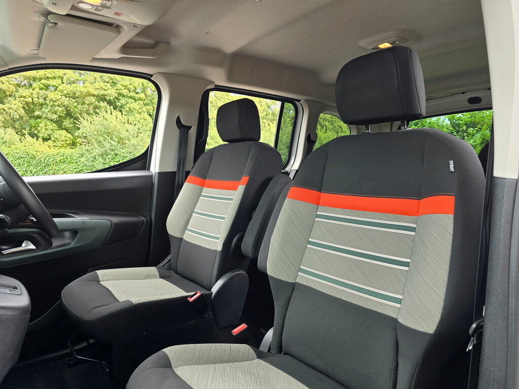 Citroen e-Berlingo 50Kwh Flair Xtr M Mpv 7.4Kw Cha White #2