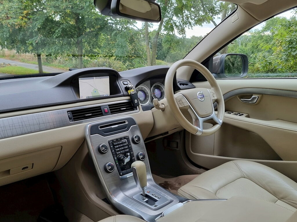 Volvo XC70 2.0 D3 Se Lux Estate Geartronic Euro 5 Brown #3