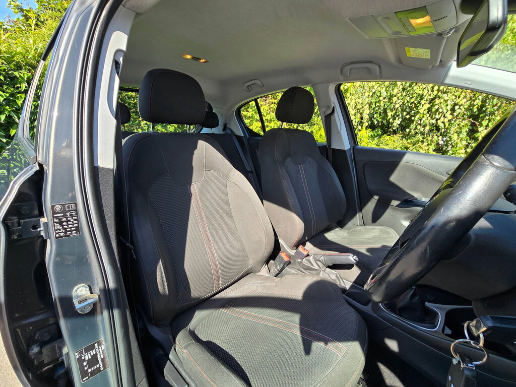 Vauxhall Corsa 1.4I Ecoflex Sri Hatchback Euro White #3
