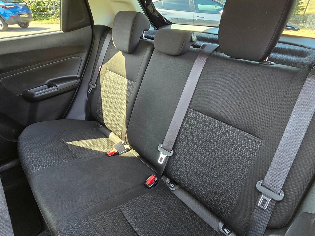 Suzuki Swift 1.2 Dualjet Attitude Hatchback E Black #4