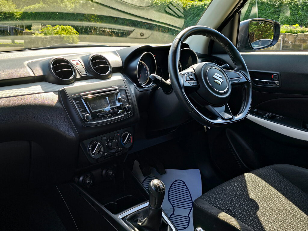 Suzuki Swift 1.2 Dualjet Attitude Hatchback E Black #2