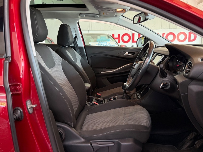 Vauxhall Grandland X 1.2 Turbo Se Suv Red #3