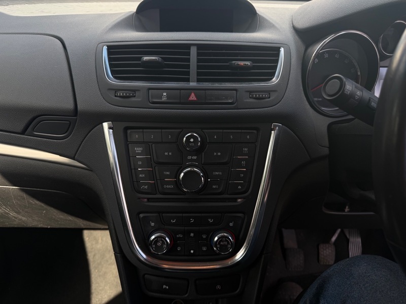 Vauxhall Mokka 1.6I Se Suv White #3