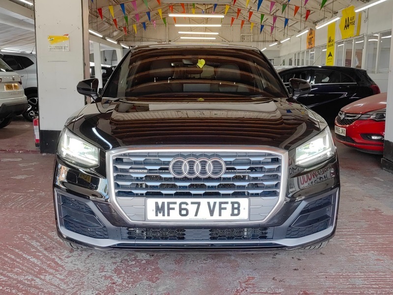 Audi Q2 2.0 Tdi S Line Black #2