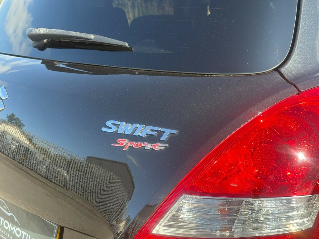 Suzuki Swift Hatchback 1.6 Sport 201515 Black #3