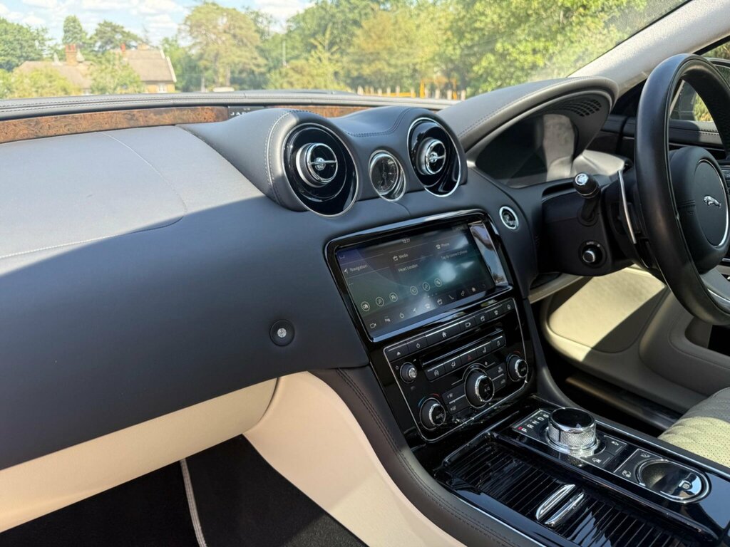 Jaguar XJ Xjl V6 D Black #24