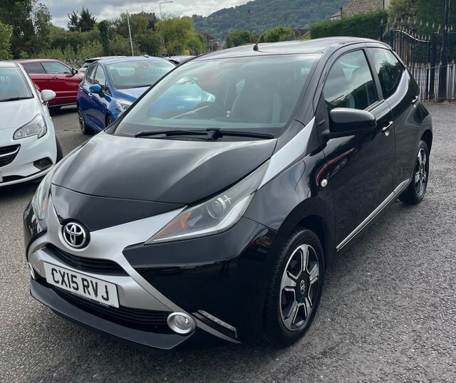 Toyota Aygo 1.0 Vvt-i X-clusiv Hatchback Black #3