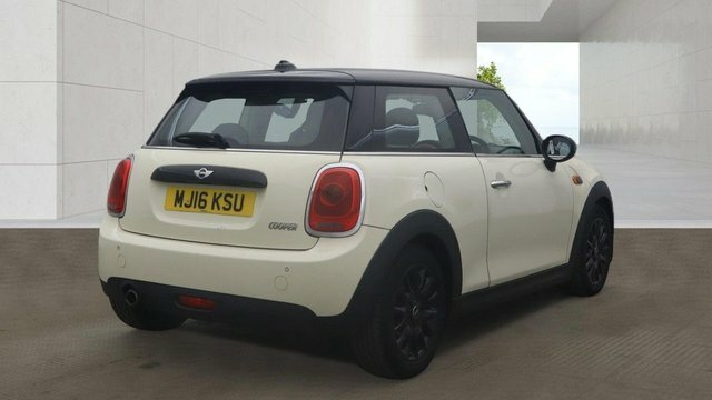Mini Hatch 1.5 Cooper Hatchback White #4