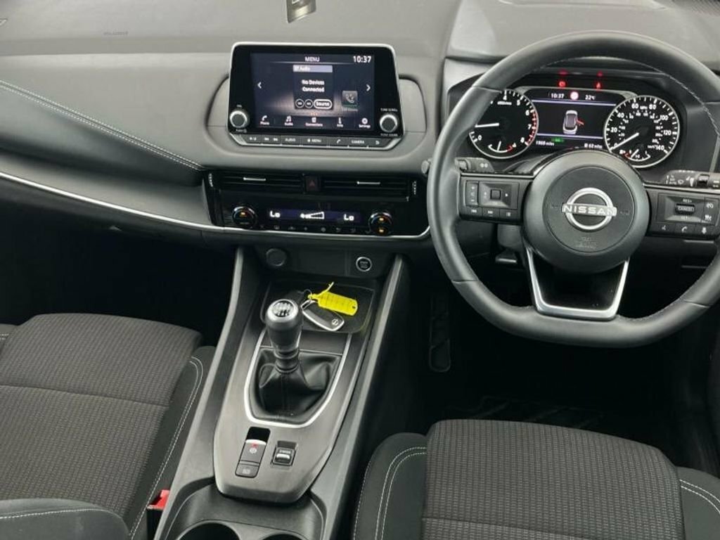 Nissan Qashqai 1.3L Acenta Premium Red #4