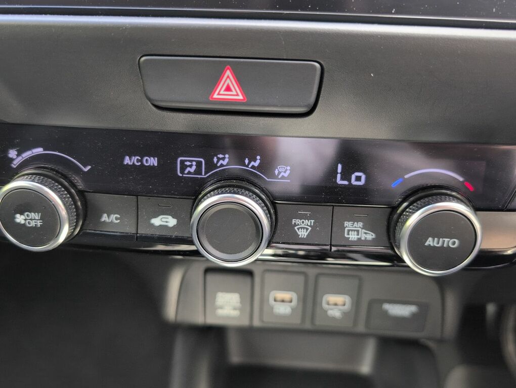 Honda Jazz 1.5 I-mmd Crosstar Advance Ecvt Blue #17