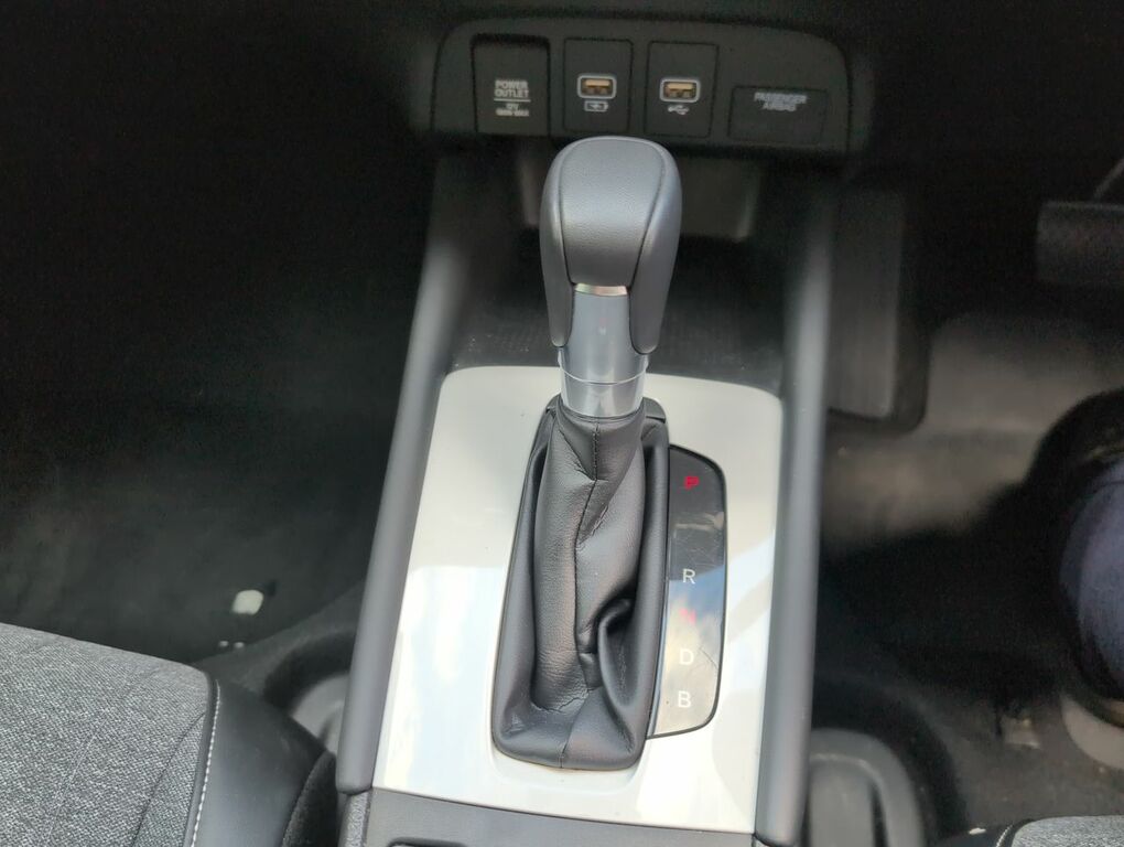 Honda Jazz 1.5 I-mmd Crosstar Advance Ecvt Blue #23
