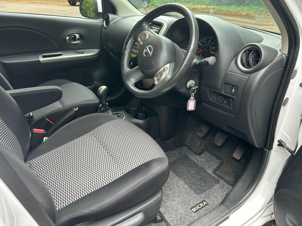 Nissan Micra Visia, 1 Former Keeper White #23