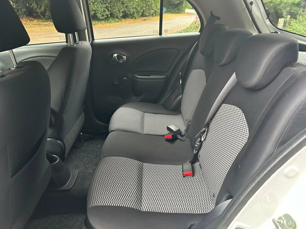 Nissan Micra Visia, 1 Former Keeper White #19