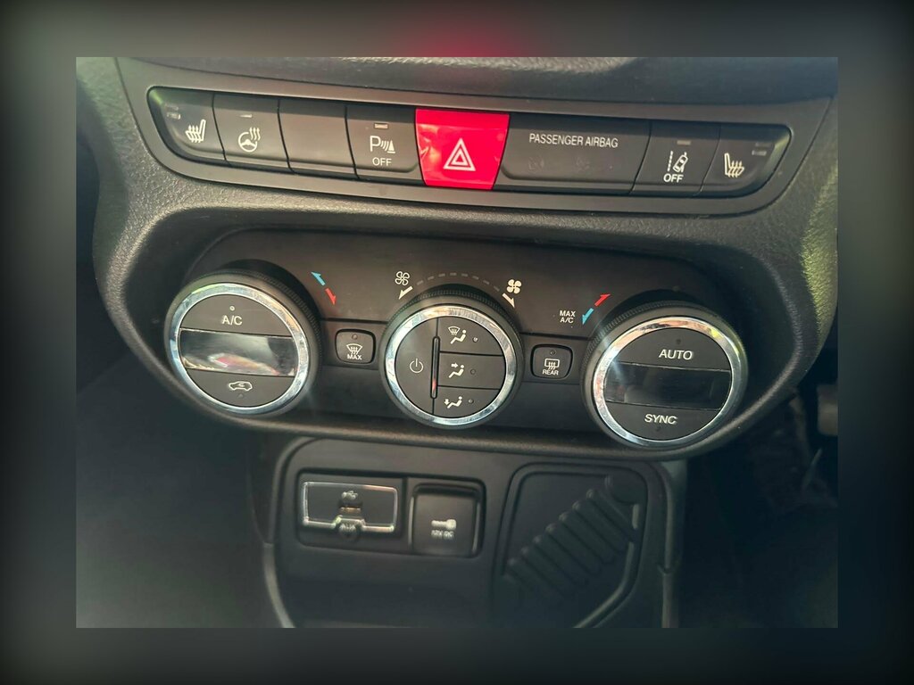 Jeep Renegade 1.6 Sport 108 Bhp Red #19