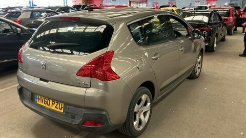Peugeot 3008 Exclusive Black #4