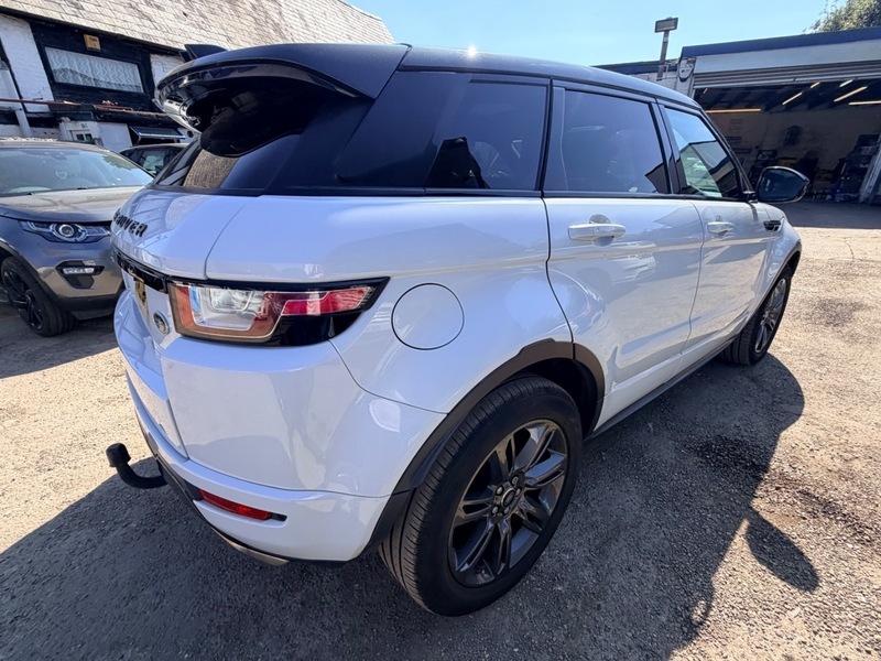 Land Rover Range Rover Evoque Td4 Landmark White #2