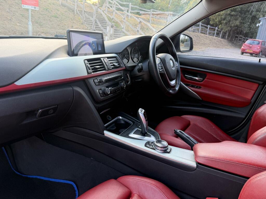 BMW 3 Series 2L M Sport White #14