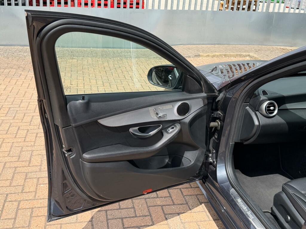 Mercedes-Benz C Class C220 Cdi Amg Sport White #41