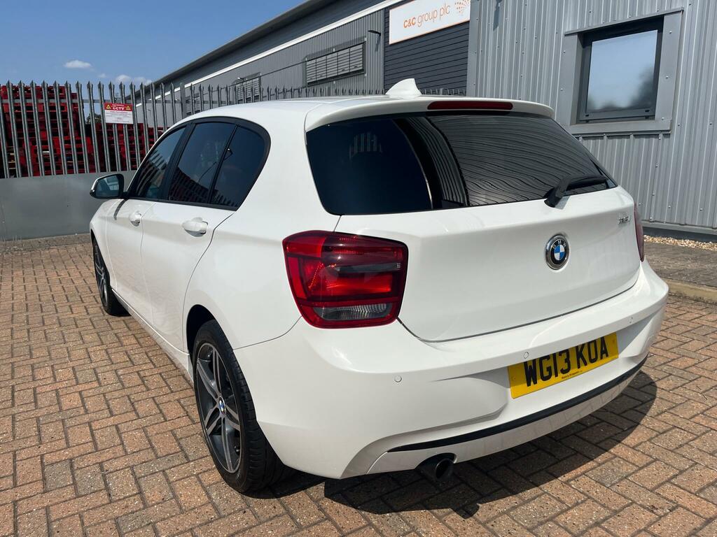 BMW 1 Series Sport White #5