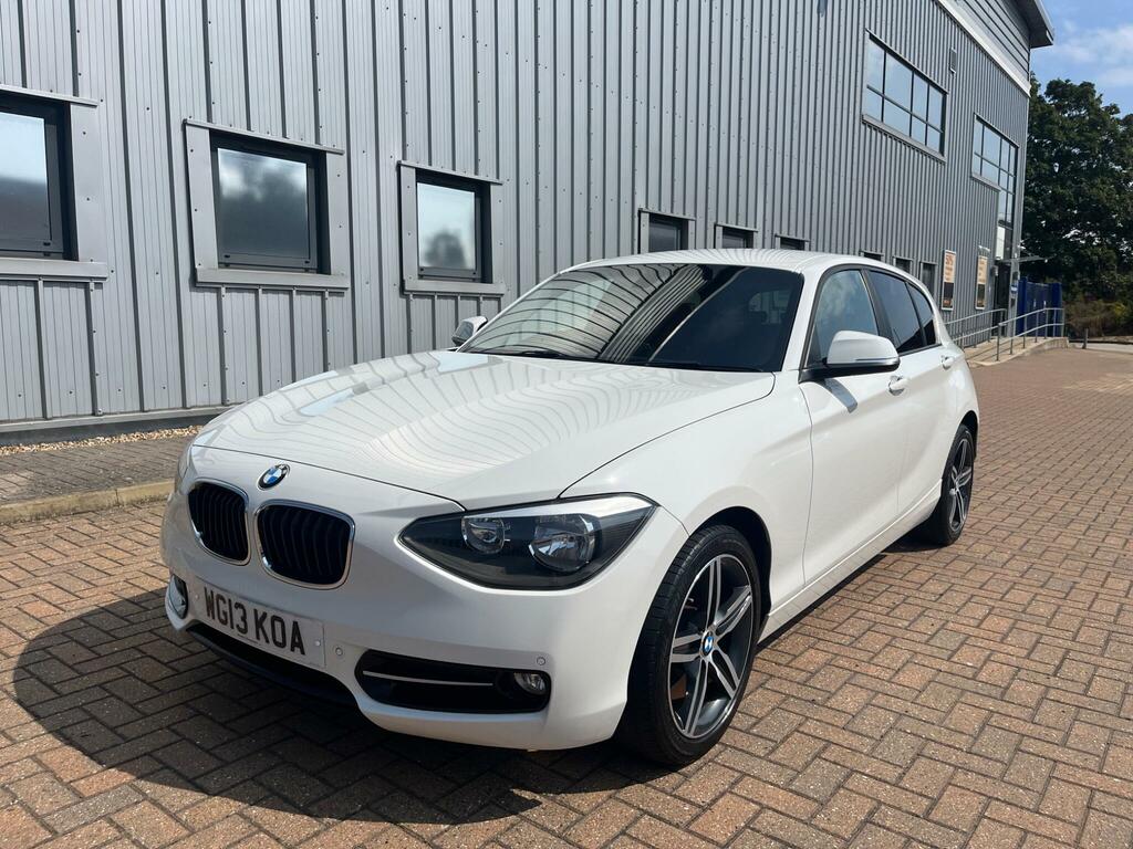 BMW 1 Series Sport White #6