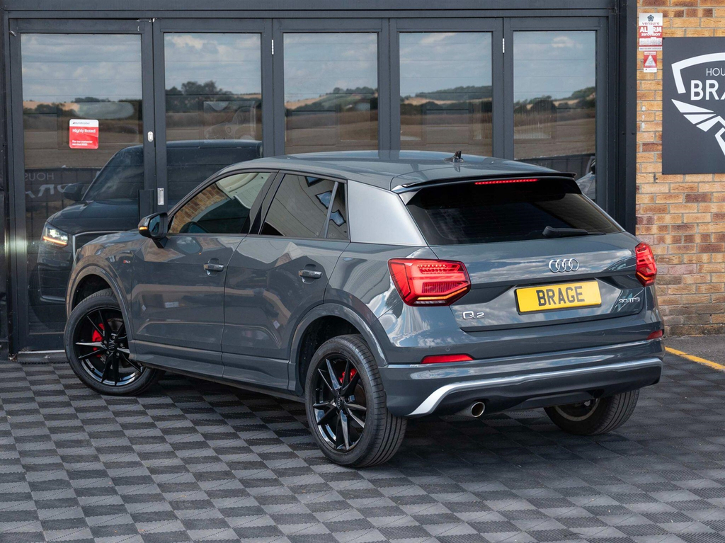 Audi Q2 1.0 Tfsi 30 S Line Euro 6 Ss Grey