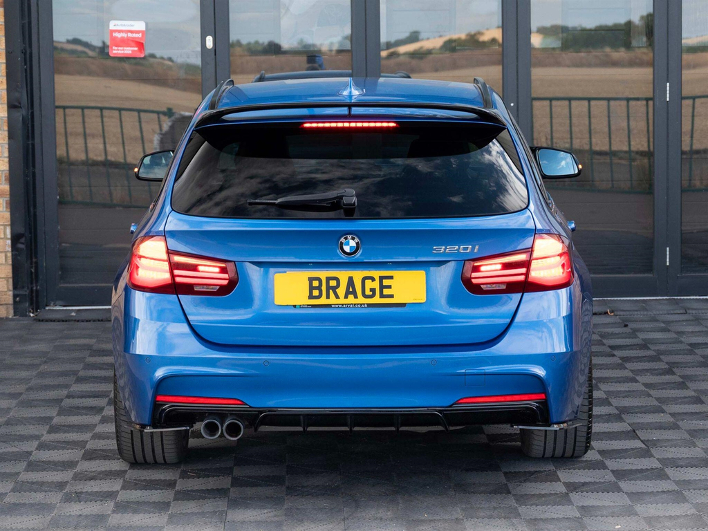 BMW 3 Series 2.0 M Sport Shadow Edition Touring Euro 6 S Blue #4