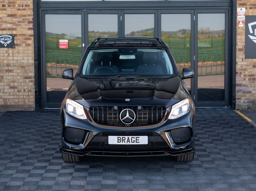 Mercedes-Benz GLE Class 2.1 D Amg Line Premium Plus G-tronic 4Matic Euro Black #3