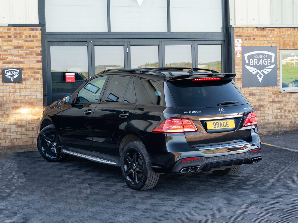 Mercedes-Benz GLE Class 2.1 D Amg Line Premium Plus G-tronic 4Matic Euro Black