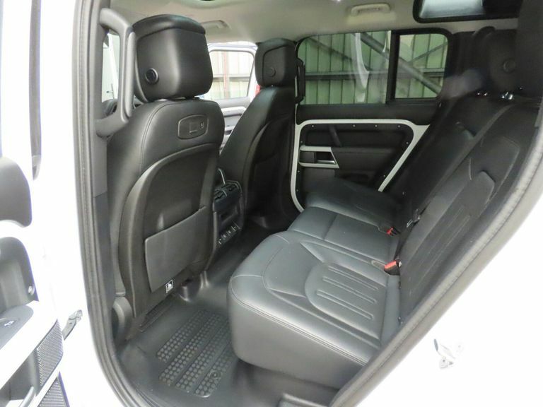 Land Rover Defender 110 Land Rover Estate 3.0 P400 X 110 7 Seat Grey #8