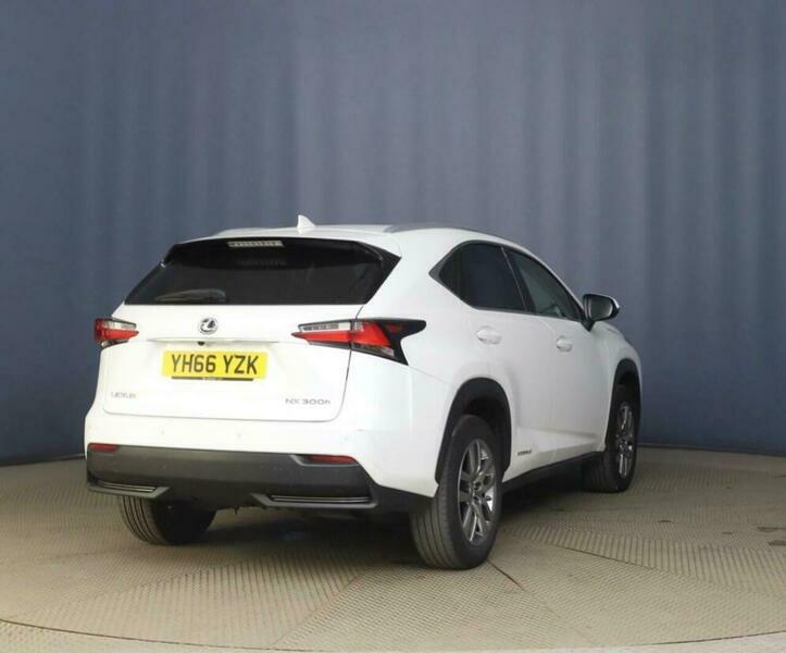 Lexus NX 2.5 300H Luxury E-cvt YH66YZK White #5