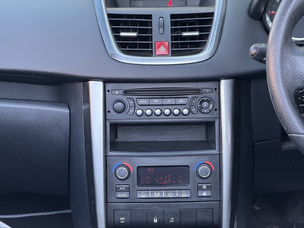 Peugeot 207 CC Cc 1.6 Hdi Roland Garros Euro 5 White #23