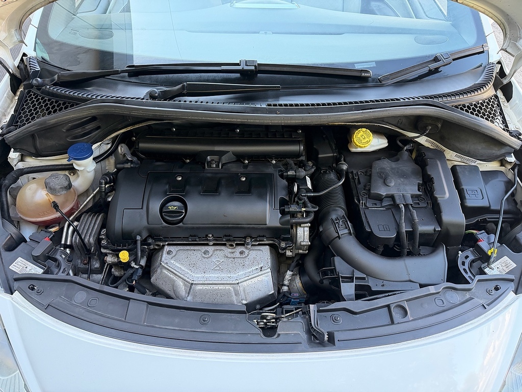Peugeot 207 CC Cc 1.6 Hdi Roland Garros Euro 5 White #42