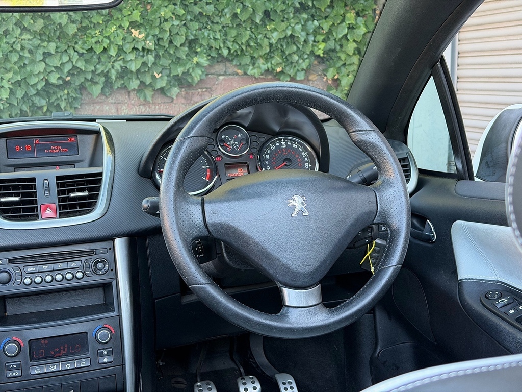 Peugeot 207 CC Cc 1.6 Hdi Roland Garros Euro 5 White #38