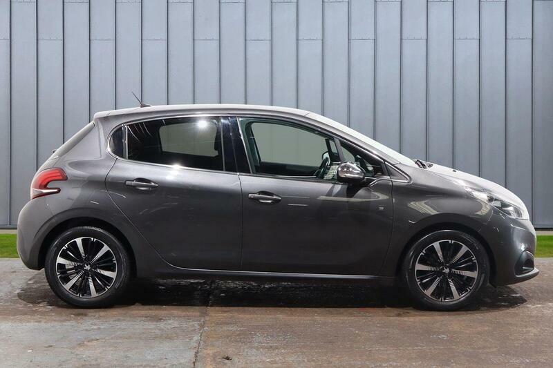 Peugeot 208 1.2 Puretech 82Bhp Tech Edition Ss Hb Grey #8