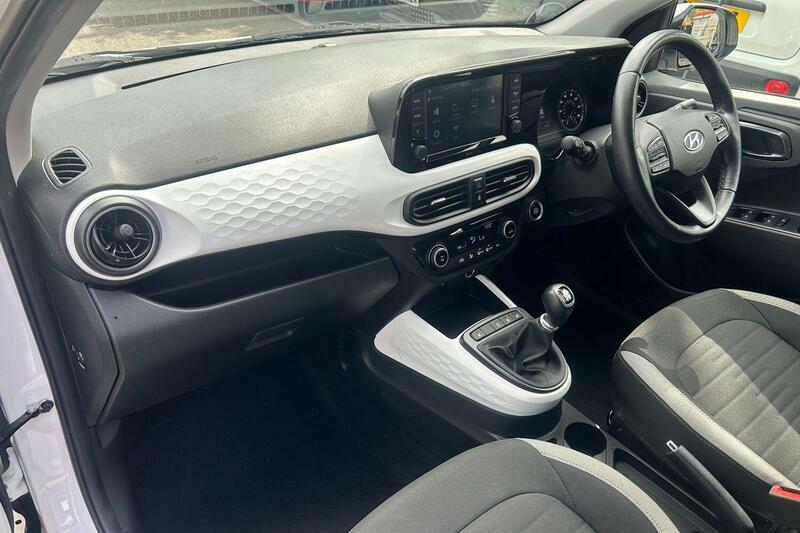 Hyundai I10 1.0 Premium Euro 6 Ss White #2