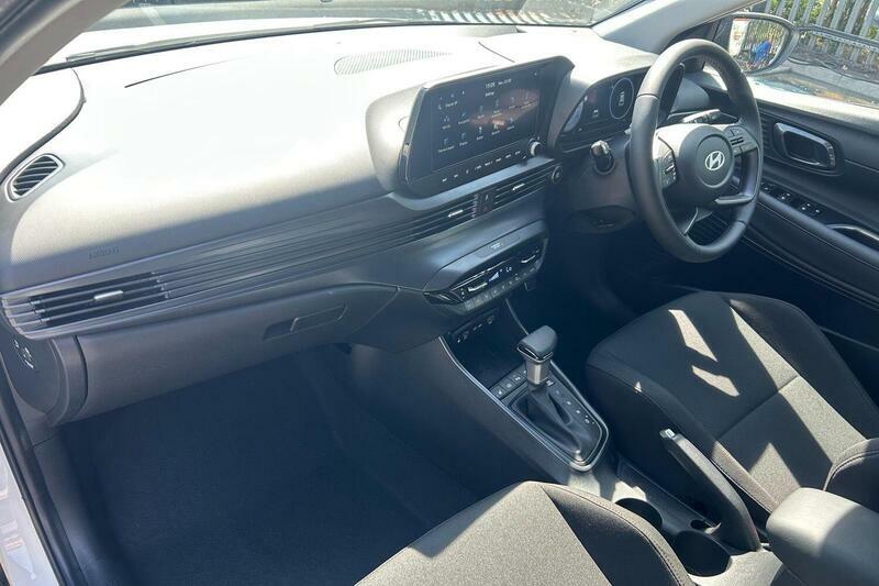 Hyundai Bayon 1.0 T-gdi Tech Line Dct Euro 6 Ss White #2