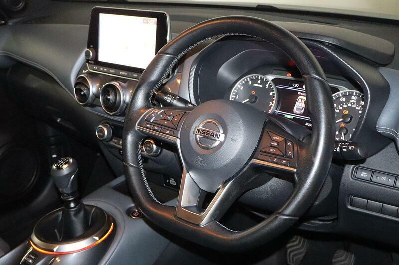 Nissan Juke 1.0 Dig-t Tekna 114Ps 5-Door Red #14