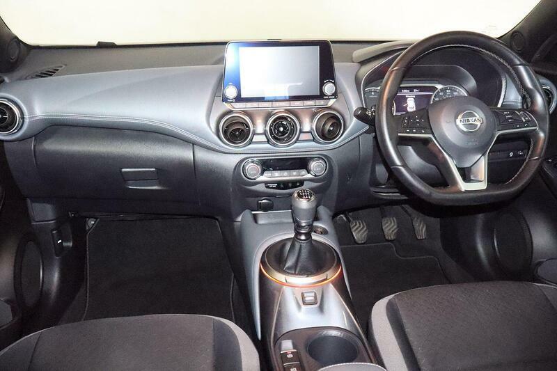 Nissan Juke 1.0 Dig-t Tekna 114Ps 5-Door Red #9