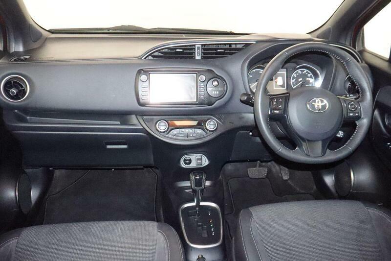 Toyota Yaris 1.5 Vvt-i Icon White #11
