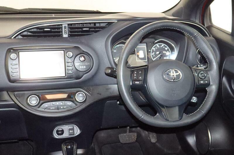 Toyota Yaris 1.5 Vvt-i Icon White #10