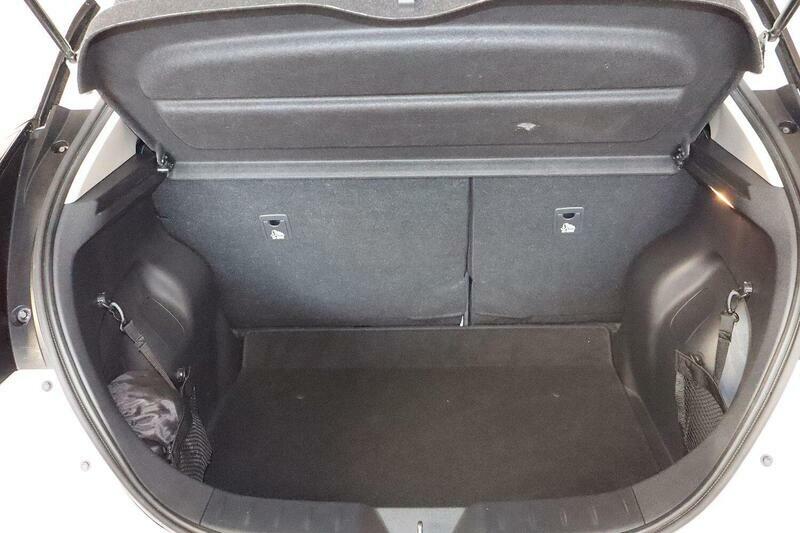 Nissan Leaf Nissan Leaf 39Kwh Tekna Hatchback Aut White #16