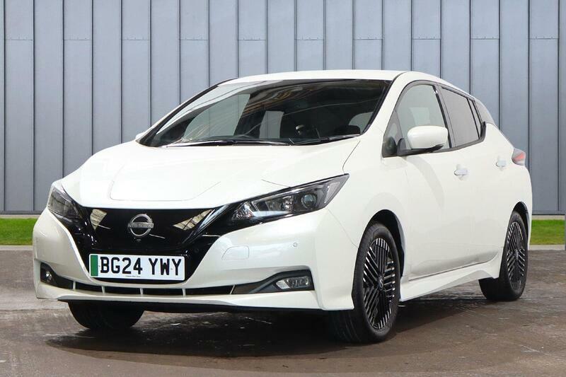 Nissan Leaf 39Kwh N-connecta White #4