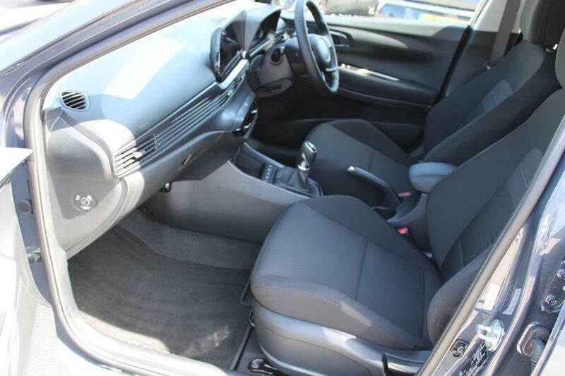 Hyundai Bayon 1.0 T-gdi Tech Line Euro 6 Ss Grey #2