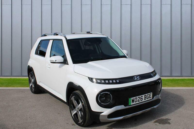 Hyundai Inster Long Range 49Kwh 02 White