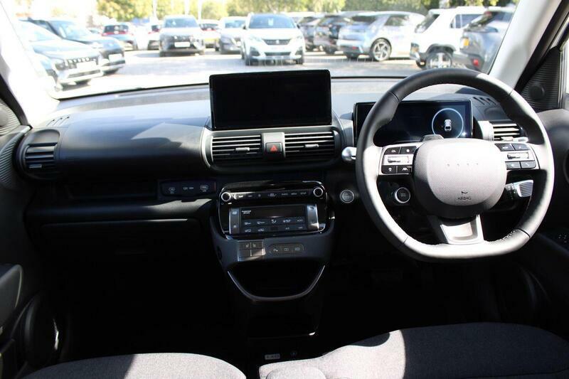 Hyundai Inster Long Range 49Kwh 02 Suv 115 Ps Black #10