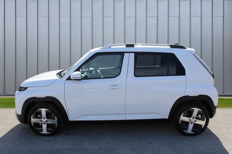 Hyundai Inster Long Range 49Kwh 02 White #6