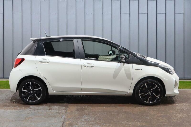 Toyota Yaris 1.5 Vvt-h Icon Hatchback Hybrid E-cvt E Red #7
