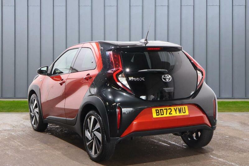 Toyota Aygo X 1.0 Vvt-i Edge X-shift Euro 6 Ss Red #4