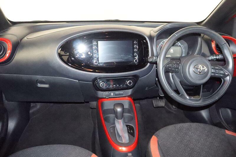 Toyota Aygo X 1.0 Vvt-i Exclusive #9