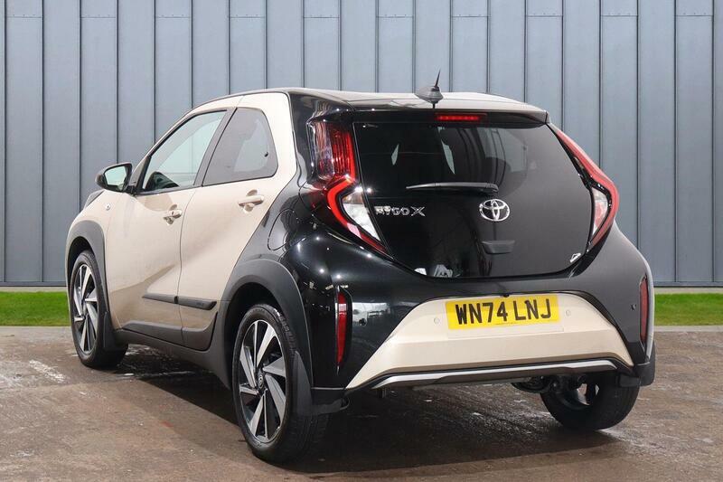 Toyota Aygo X 1.0 Vvt-i Exclusive Euro 6 Ss Beige #4